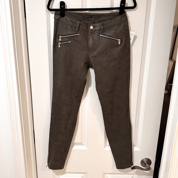 Zara Basic NWT Zip Ankle Skinny Coated Jeans in Olive Snake Print - Picture 1 of 3
